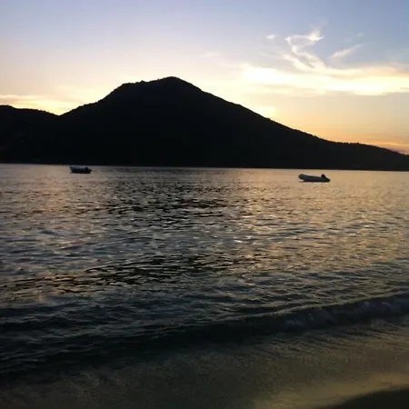 Alkyonides Boutique Kremastí