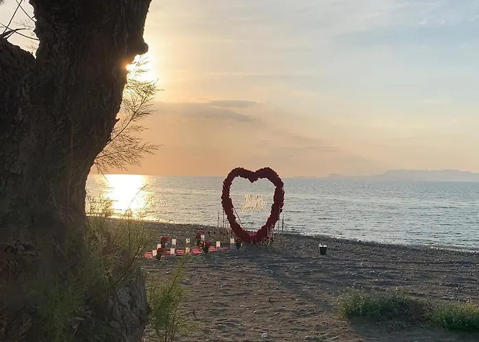 Alkyonides Boutique 3* クレマスティ