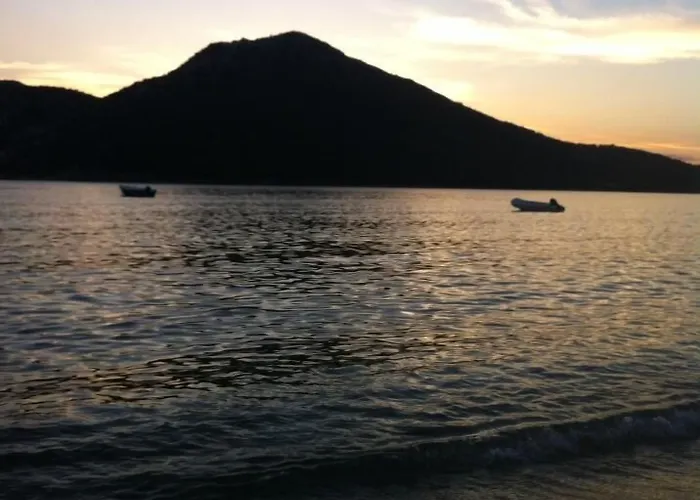 Alkyonides Boutique Kremastí