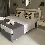 Alkyonides Boutique クレマスティ