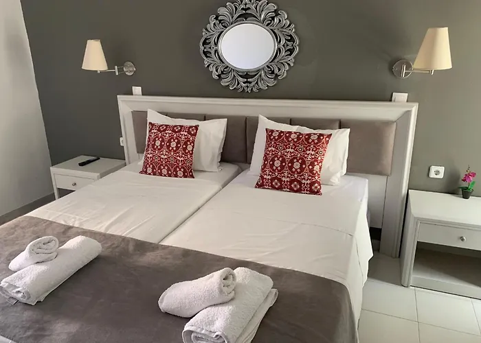 Alkyonides Boutique Kremastí